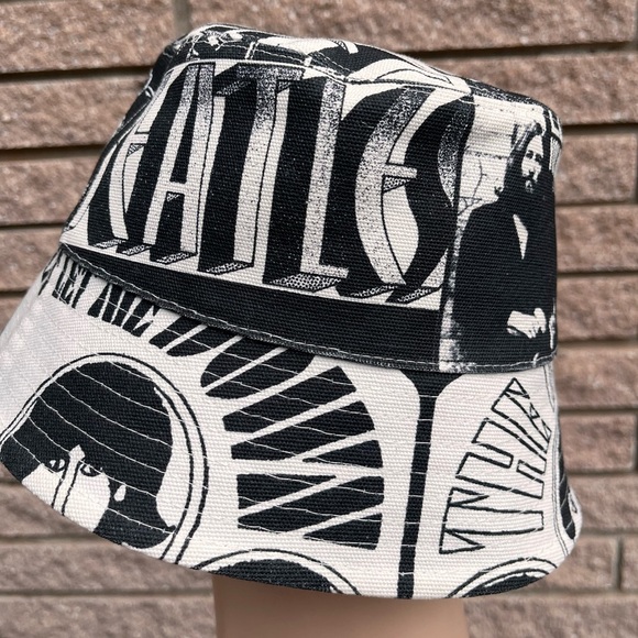 New Stella McCartney Beatles Reversible Logo Bucket Hat New music made in Italy - Picture 4 of 16